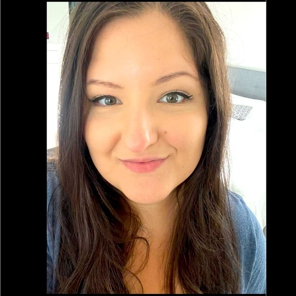 Meet your Posher, Julie - Picture 1 of 1